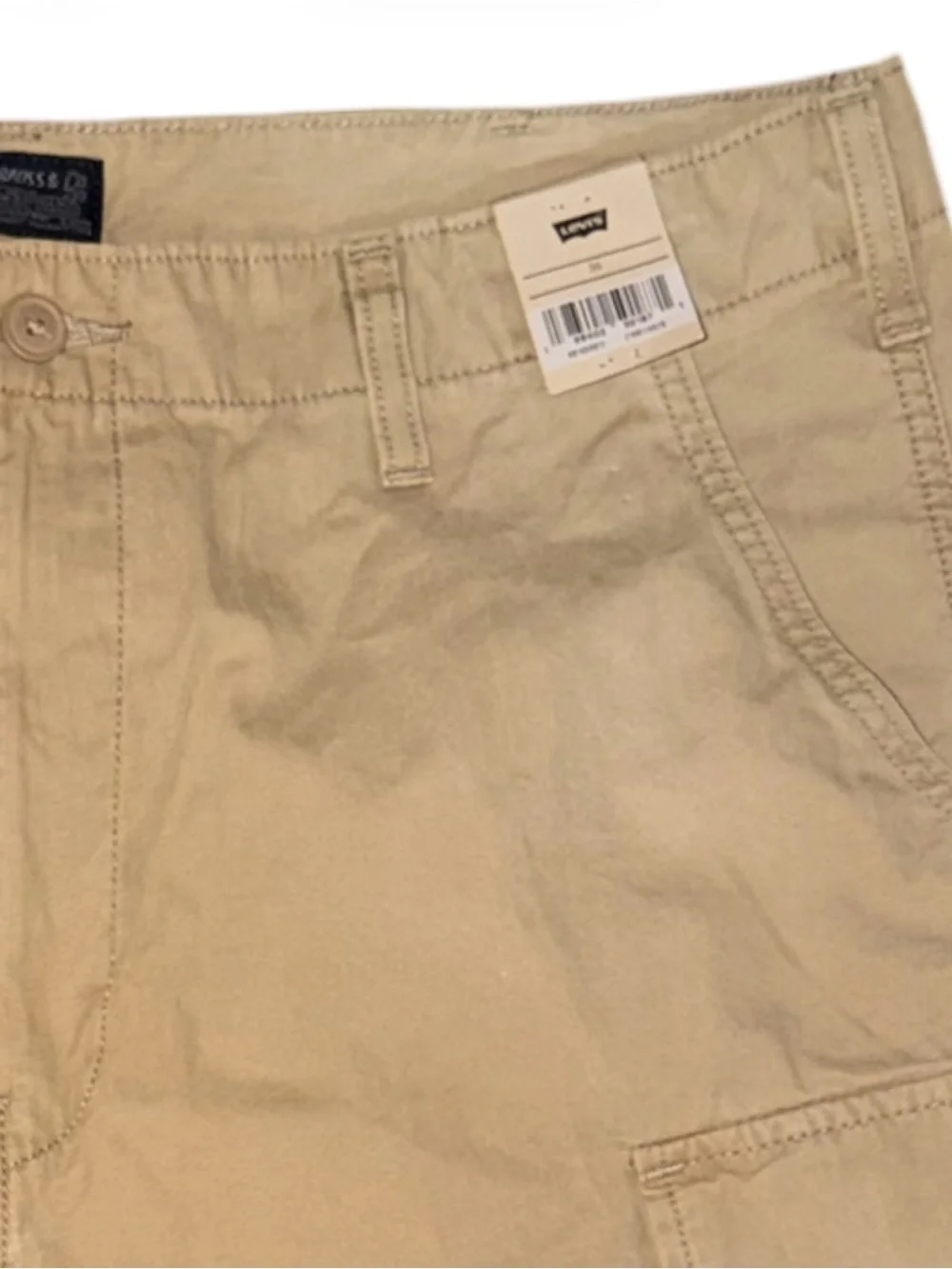 NWT Levi's Men's Cargo Shorts. Color Tan-Harvest Gold-Waist 36”.
